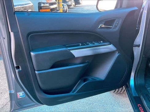 Used 2021 Chevrolet Colorado LT w/ LT Convenience Package image 21