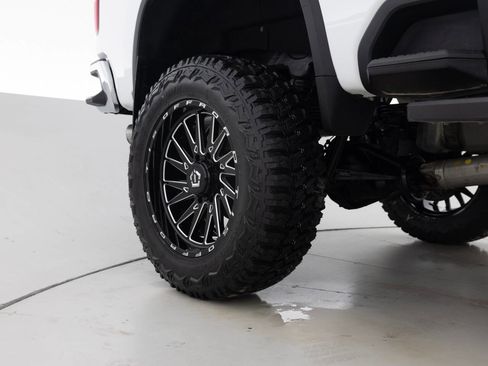 Used 2021 Chevrolet Silverado 2500 LTZ image 19