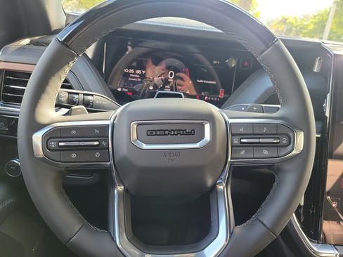 New 2026 GMC Yukon XL Denali w/ Denali Reserve Package image 8