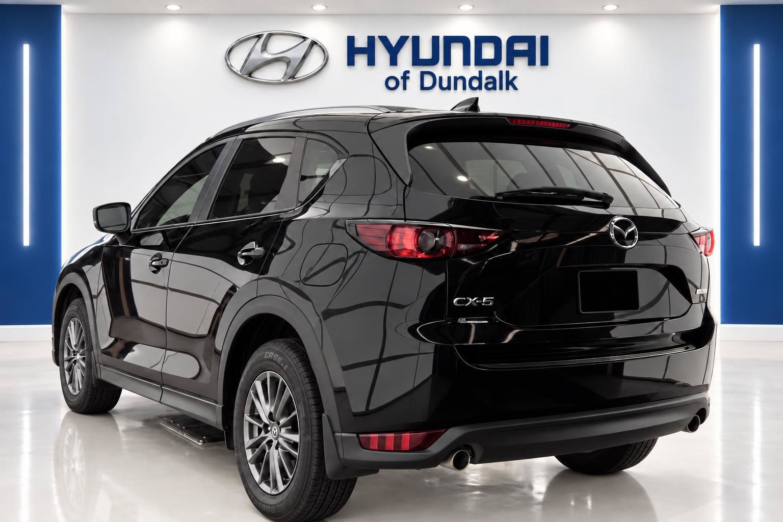 Used 2020 MAZDA CX-5 Touring FWD image 2