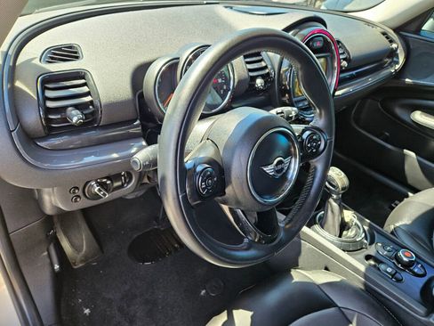 Used 2017 MINI Cooper Clubman FWD image 15