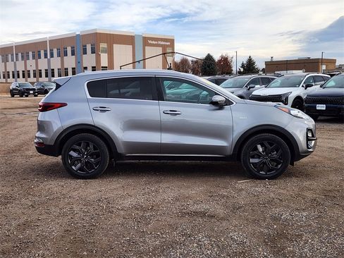 Used 2020 Kia Sportage S image 2