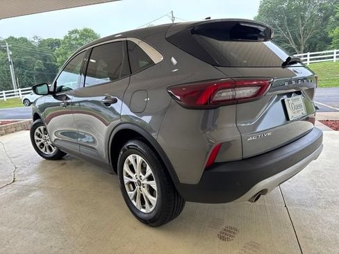 Used 2023 Ford Escape Active w/ Tech Pack #1 AWD/4WD image 8