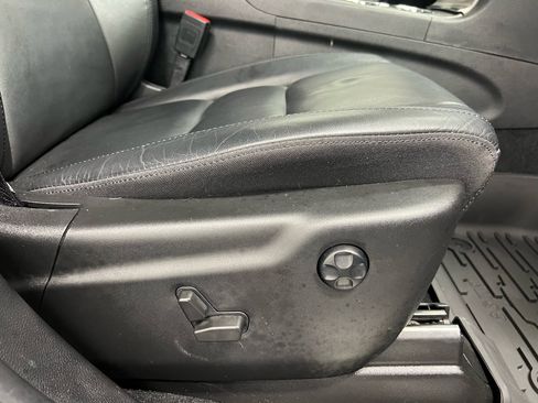 Used 2022 Jeep Grand Cherokee Limited image 15