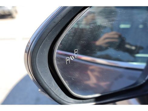 Used 2022 Toyota Camry XLE image 12