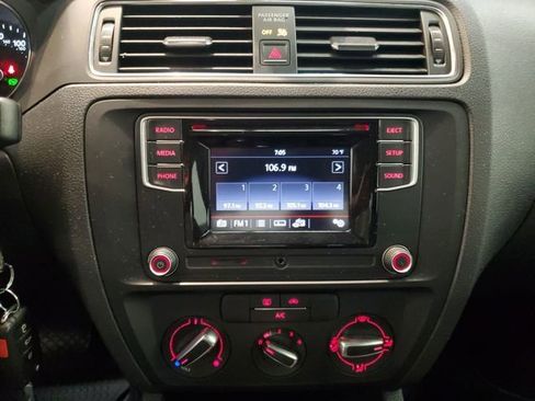 Used 2018 Volkswagen Jetta S image 18