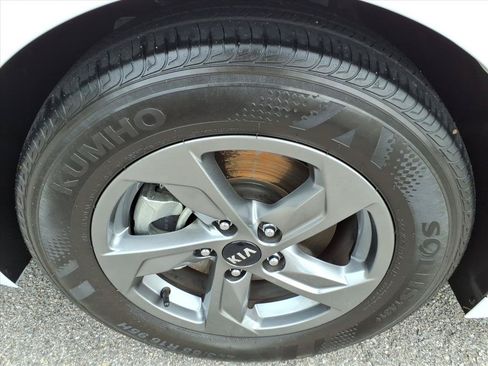 Used 2021 Kia K5 LXS FWD image 10