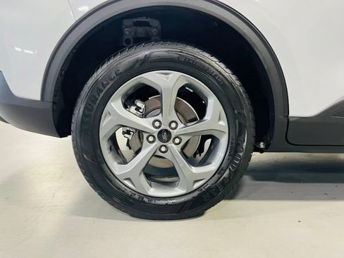 Used 2025 Ford Escape ST-Line Select AWD/4WD image 10