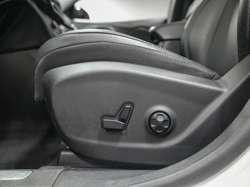 Used 2021 Jeep Cherokee Limited AWD/4WD image 14