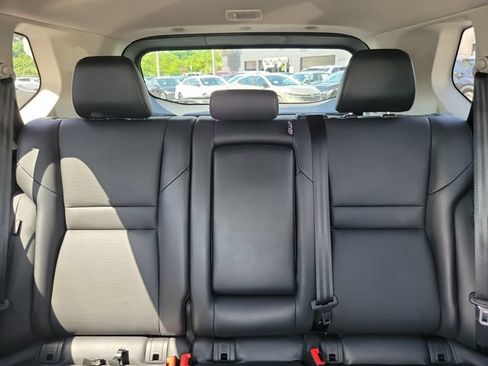 Used 2022 Nissan Rogue SV w/ SV Premium Package FWD image 28