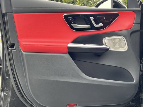 Used 2024 Mercedes-Benz GLC 43 AMG 4MATIC image 19