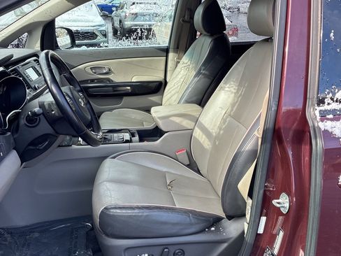 Used 2016 Kia Sedona EX image 21