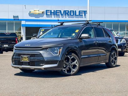 Used 2023 Kia Niro SX Touring