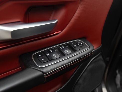 Used 2019 RAM 1500 Rebel image 15