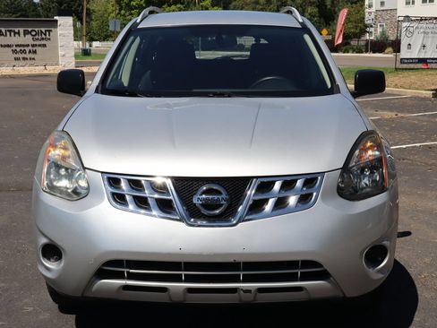 Used 2015 Nissan Rogue S w/ Convenience Package AWD/4WD image 12