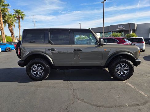 Certified 2025 Ford Bronco Badlands image 7
