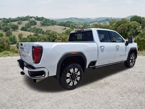Used 2025 GMC Sierra 2500 Denali w/ Denali Reserve Package AWD/4WD image 10