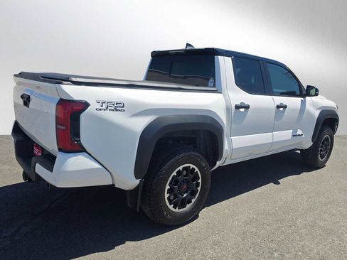 Used 2024 Toyota Tacoma TRD Off-Road w/ TRD Off Road Upgrade Package AWD/4WD image 3