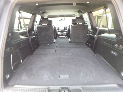 Used 2024 Jeep Wagoneer L Series III w/ Flexible Seating Group AWD/4WD image 26
