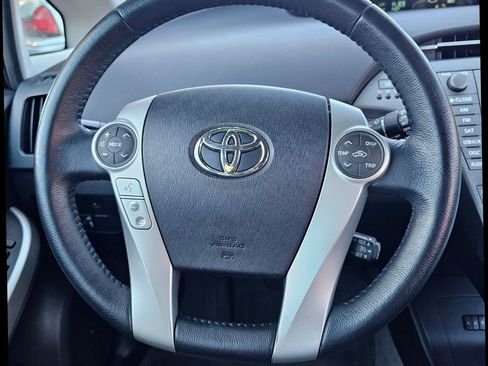 Used 2015 Toyota Prius Four w/ Deluxe Solar Roof Package image 24