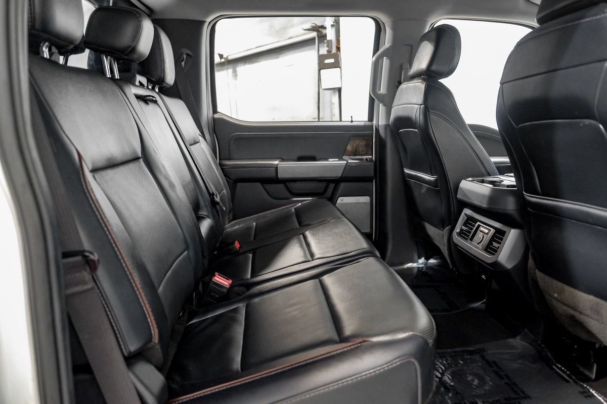 Used 2023 Ford F350 Lariat w/ Tow Technology Package AWD/4WD image 34