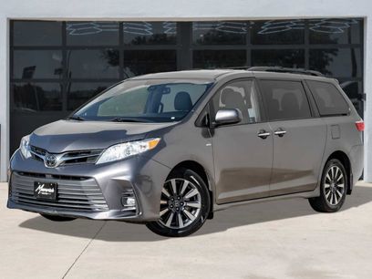 Used 2018 Toyota Sienna XLE