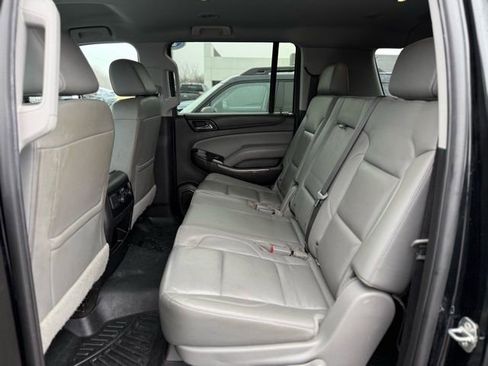 Used 2018 Chevrolet Suburban LT image 16
