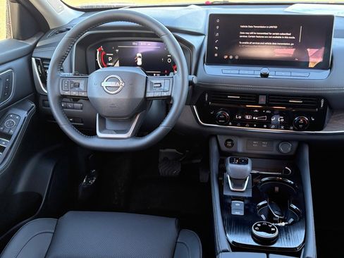 New 2026 Nissan Rogue Platinum image 12