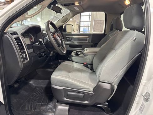 Used 2016 RAM 3500 Tradesman w/ Chrome Appearance Group image 12