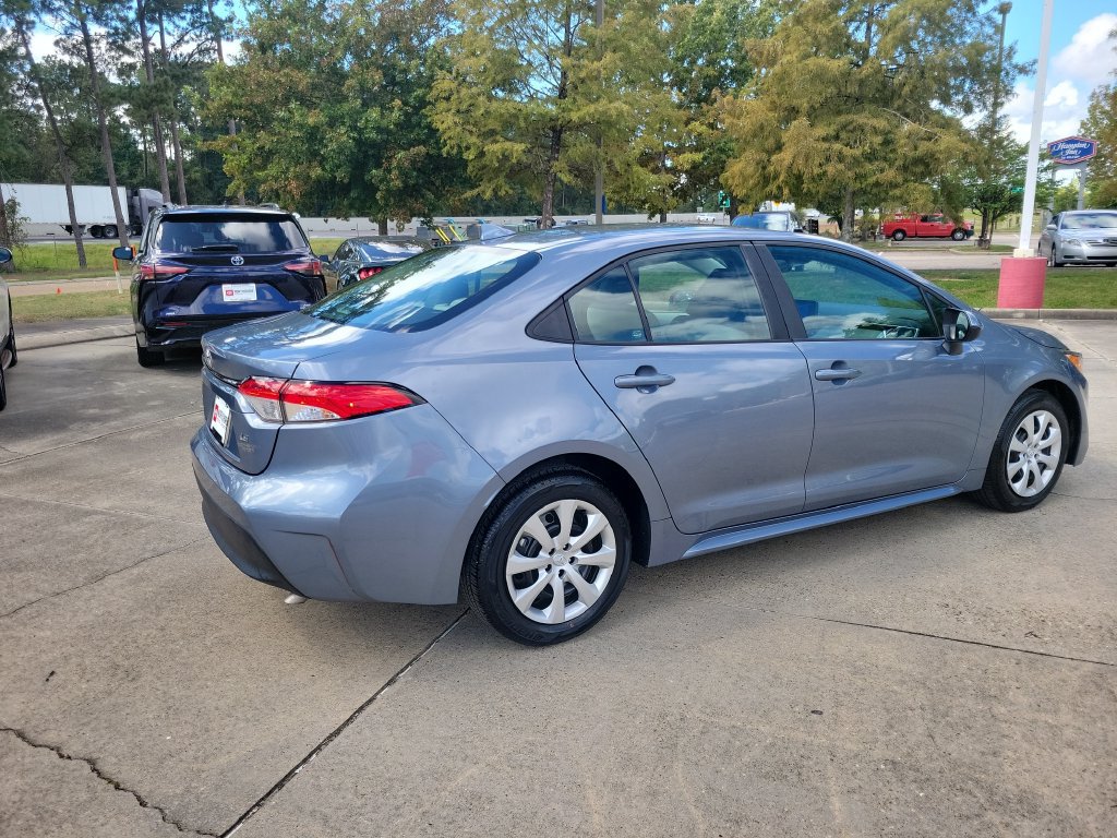Used 2024 Toyota Corolla LE FWD image 7