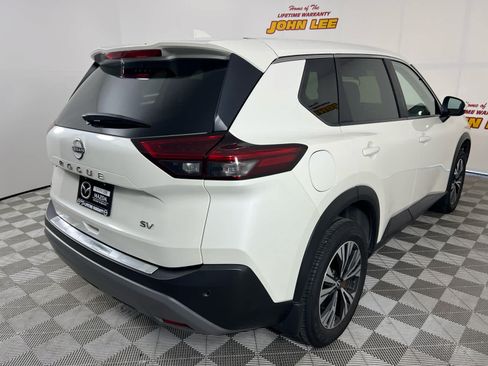 Used 2023 Nissan Rogue SV FWD image 7