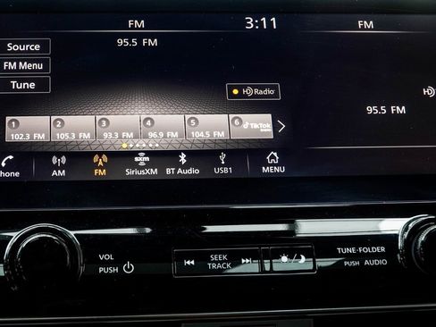 Used 2024 Nissan Armada SL image 22