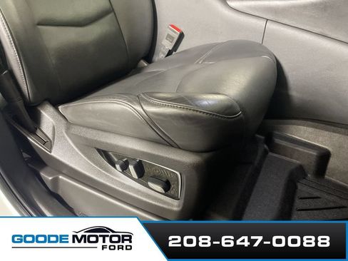 Used 2019 Cadillac Escalade Premium Luxury AWD/4WD image 26