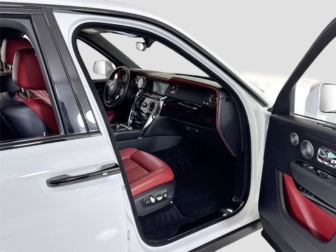Used 2021 Rolls-Royce Cullinan AWD/4WD image 33