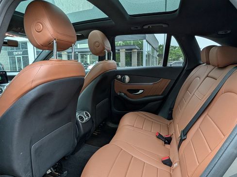 Used 2020 Mercedes-Benz GLC 300 4MATIC image 25