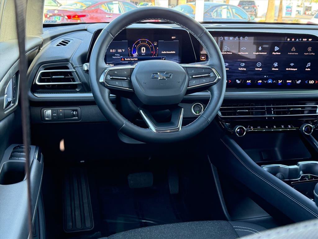 Used 2026 Chevrolet Traverse LT w/ Midnight/Sport Edition FWD image 9