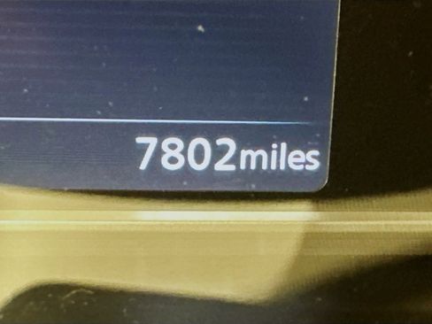 Used 2024 Nissan Leaf S image 19