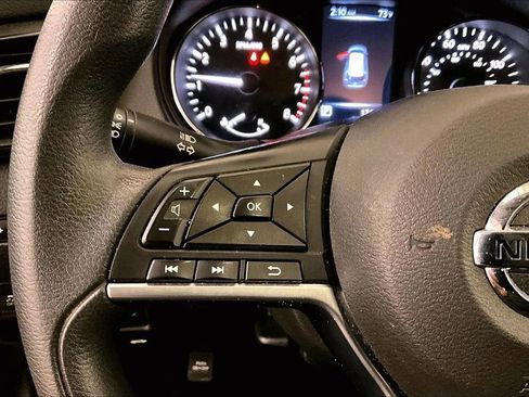 Used 2017 Nissan Rogue S image 17