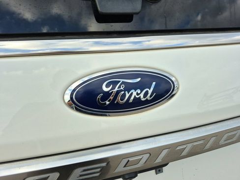 Used 2021 Ford Expedition Platinum RWD image 12