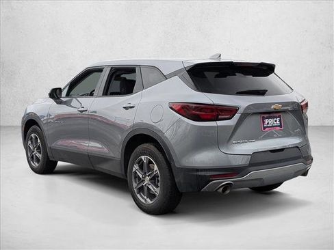 Used 2025 Chevrolet Blazer LT image 7