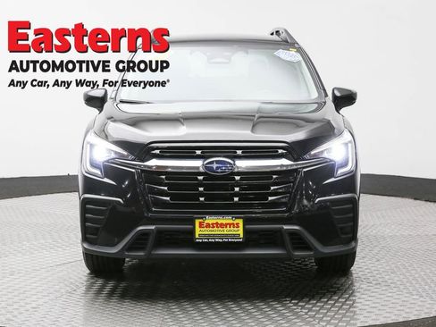 Used 2024 Subaru Ascent Premium w/ Convenience Package image 2