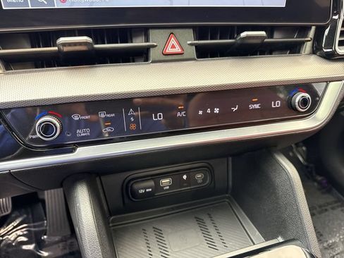 Used 2024 Kia Sportage SX FWD image 19