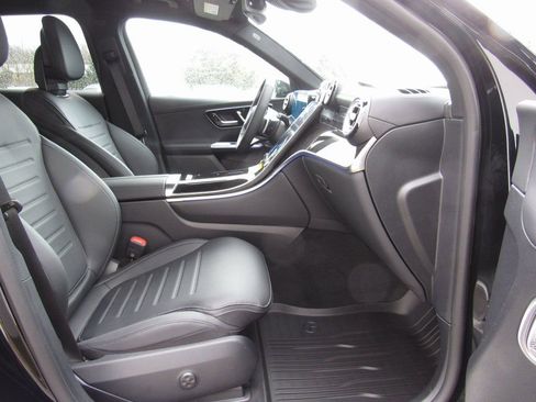 New 2026 Mercedes-Benz GLC 300 4MATIC image 17