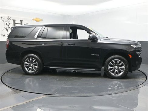Used 2022 Chevrolet Tahoe LT w/ LT Signature Plus Package image 2