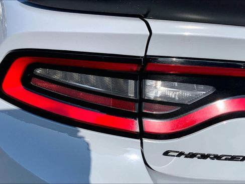 Used 2022 Dodge Charger SXT w/ Blacktop Package image 29