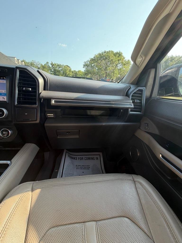 Used 2019 Ford Expedition Max Limited RWD image 30