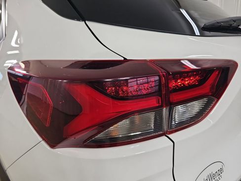 Certified 2023 Chevrolet TrailBlazer ACTIV image 39