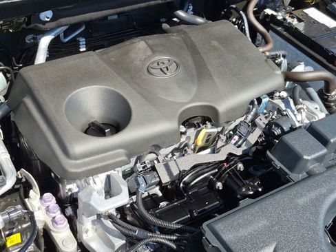 Used 2025 Toyota RAV4 LE FWD image 22