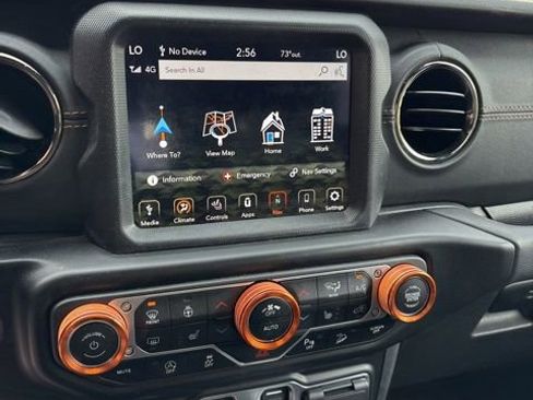 Used 2020 Jeep Wrangler Unlimited Sahara image 19