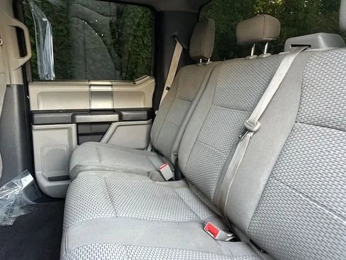 Used 2020 Ford F150 XLT w/ XTR Package image 28